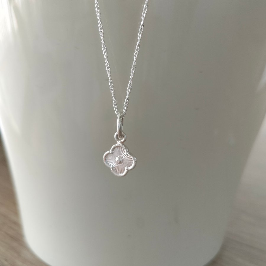 Imagen destacada del producto COLLAR TRÉBOL SILVER