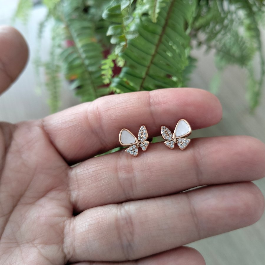 Imagen destacada del producto ARETES MARIPOSA NÁCAR