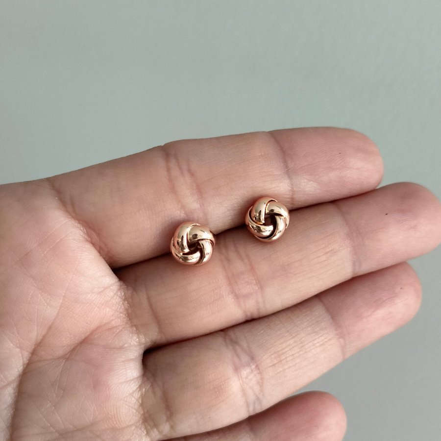 Imagen destacada del producto ARETES NUDO GOLD