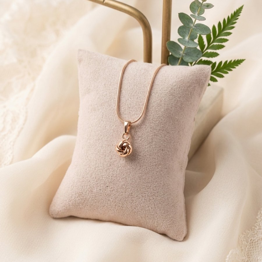 Imagen destacada del producto COLLAR NUDO GOLD